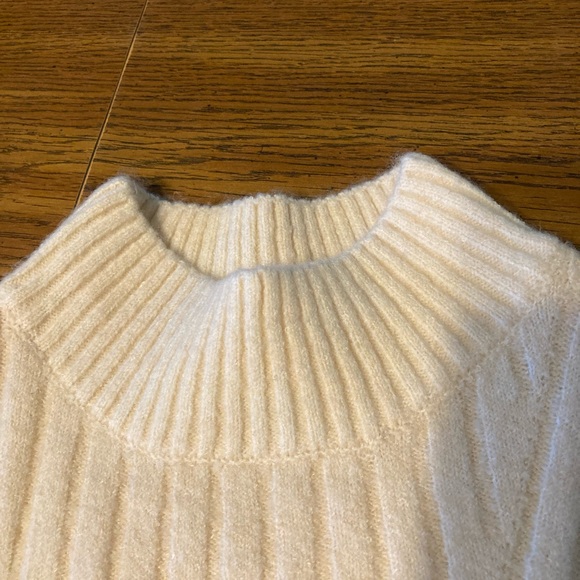 Sophie Rue Mock Neck Women’s Sweater - Picture 4 of 8